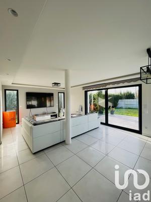 Maison - 122 m² - 4 pièces