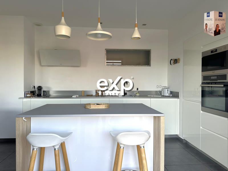 Maison - 99 m² - 4 pièces