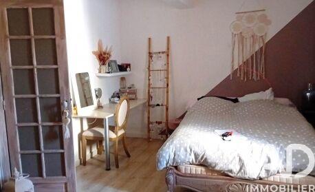 Maison - 200 m² - 7 pièces