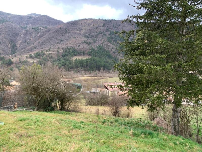Terrain constructible - 905 m²