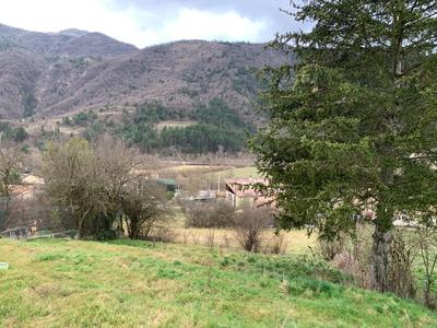 Terrain constructible - 905 m²