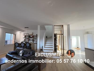 Maison - 233 m² - 7 pièces