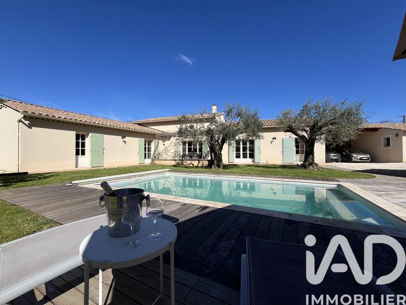 Maison - 192 m² - 6 pièces