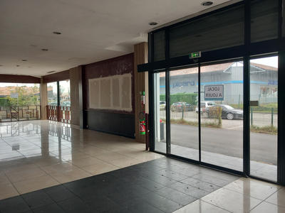 Local commercial - 475 m²