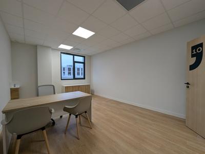 Bureau - 200 m² - 10 pièces