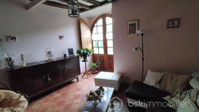 Maison - 260 m² - 11 pièces