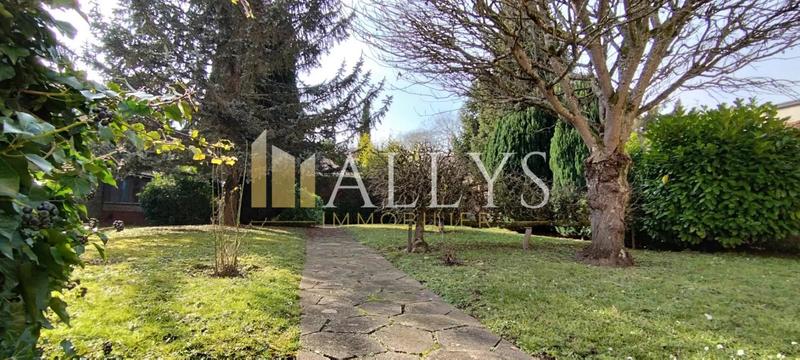 Maison - 120 m² - 5 pièces