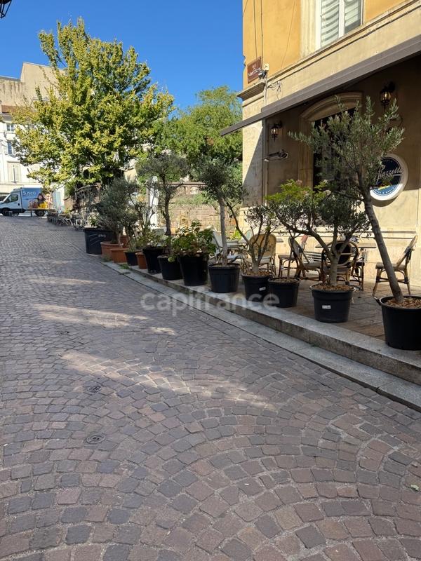 Fonds de commerce - 122 m²