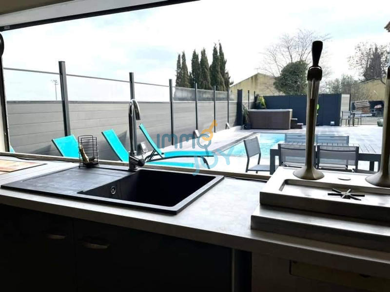 Maison - 257 m² - 10 pièces