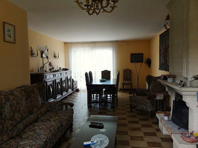 Maison - 155 m² - 9 pièces