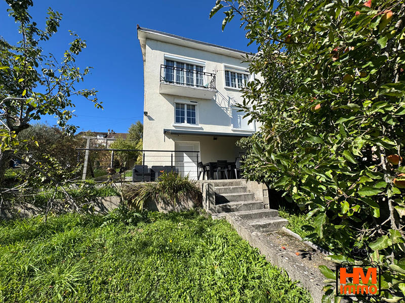 Maison - 135 m² - 8 pièces