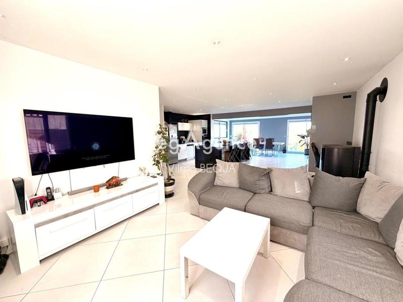 Pavillon - 190 m² - 7 pièces