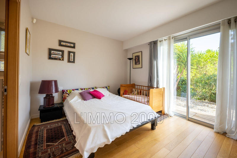 Villa - 306 m² - 8 pièces