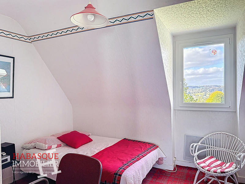 Maison - 145 m² - 7 pièces