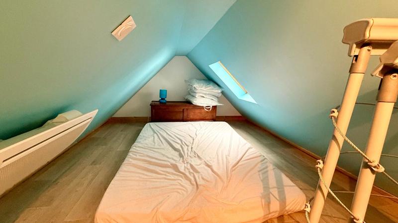 Maison - 93 m² - 7 pièces