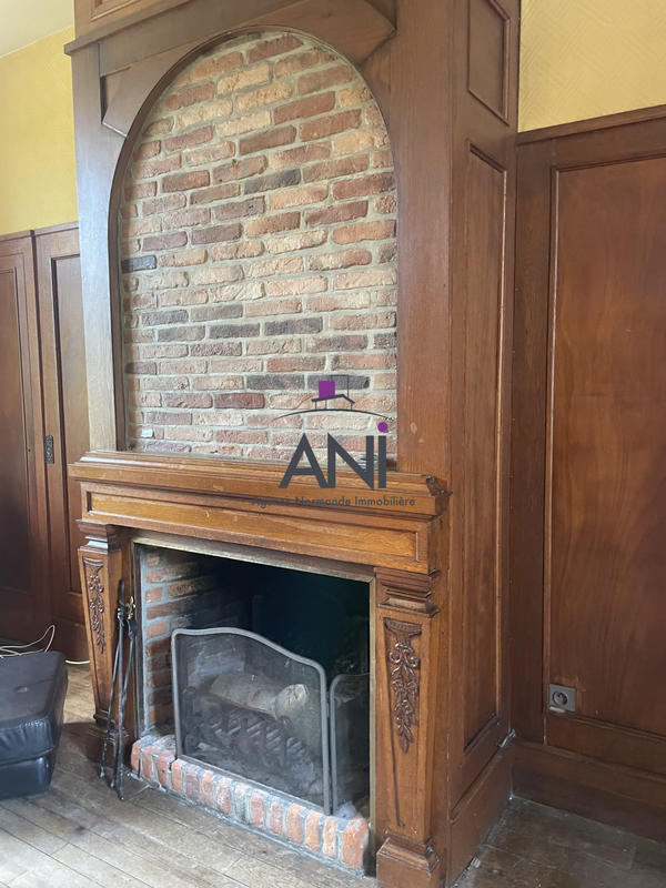 Maison - 311 m² - 8 pièces