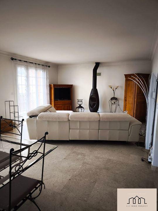 Maison traditionnelle - 207 m² - 7 pièces