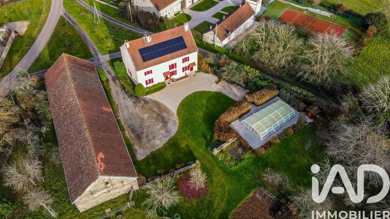 Maison - 265 m² - 9 pièces