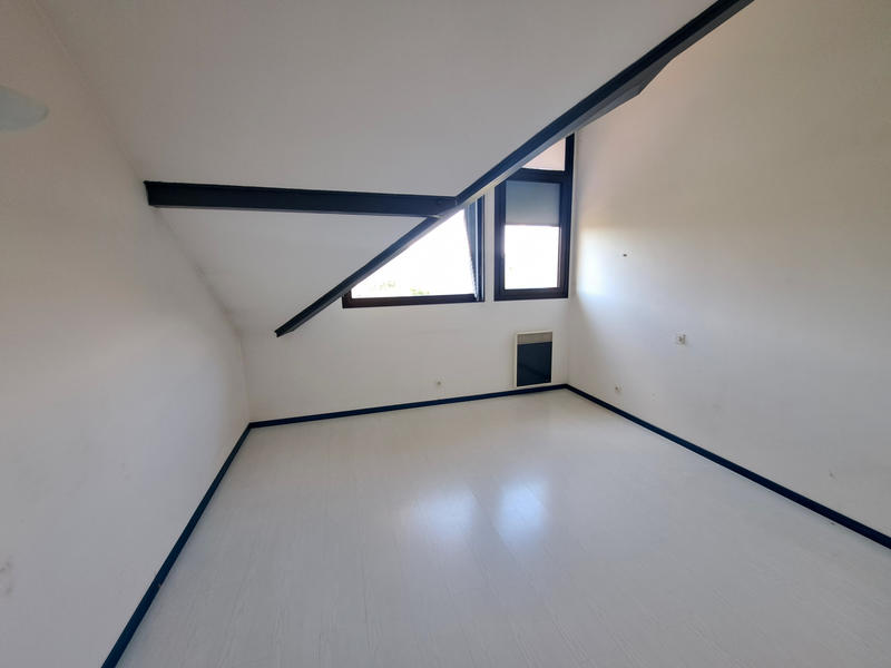 Maison - 202 m² - 5 pièces