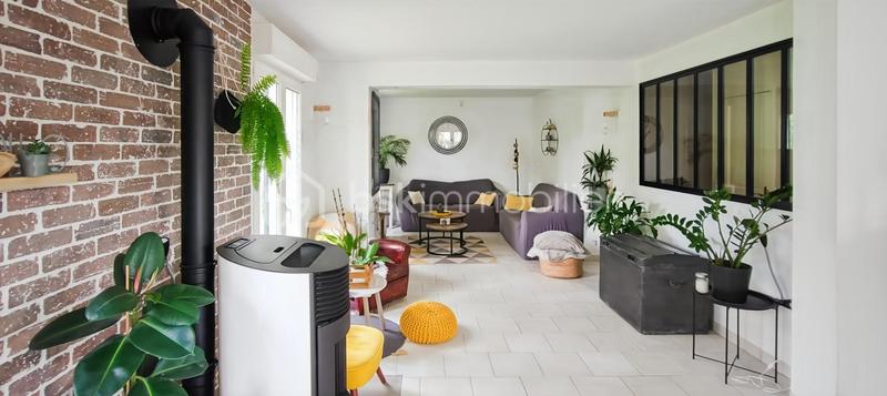 Maison traditionnelle - 162 m² - 7 pièces