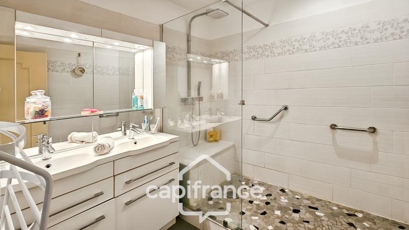 Maison - 96 m² - 5 pièces