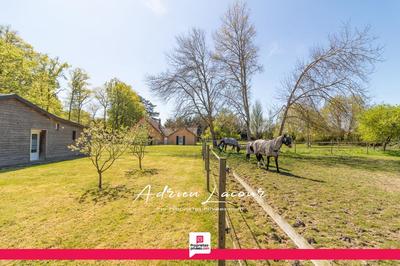 Maison - 165 m² - 8 pièces