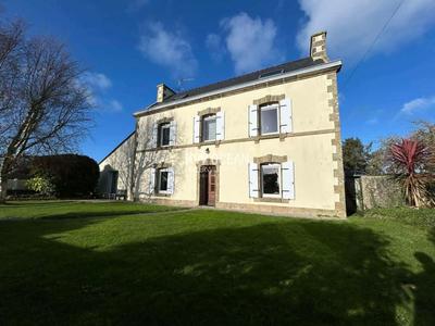 Maison - 183 m² - 7 pièces