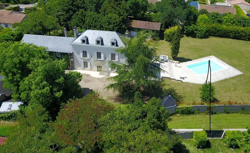 Propriété - 286 m² - 8 pièces