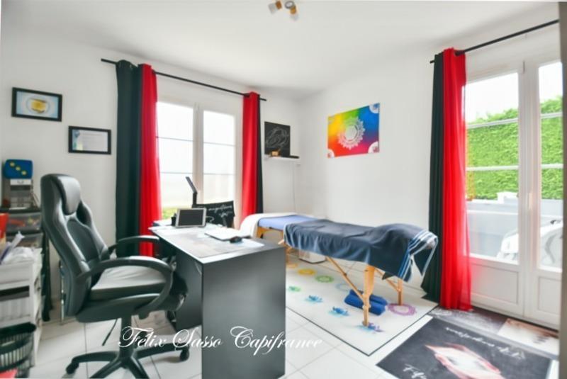 Maison - 220 m² - 6 pièces