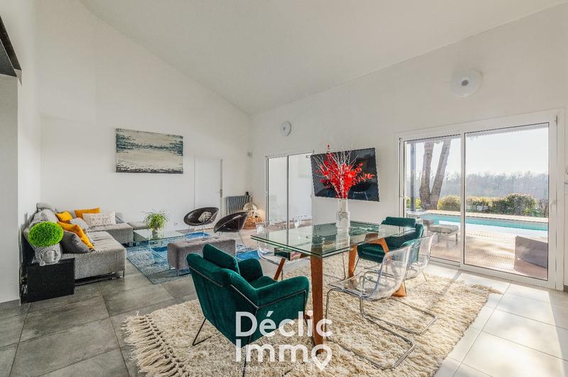 Maison - 195 m² - 8 pièces