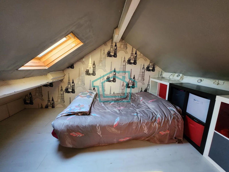 Maison - 230 m² - 7 pièces