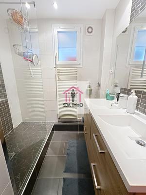 Appartement - 96 m² - 5 pièces