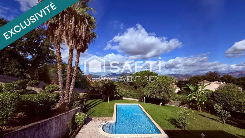 Villa - 357 m² - 8 pièces