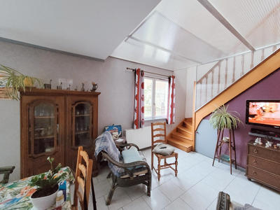 Maison - 95 m² - 4 pièces