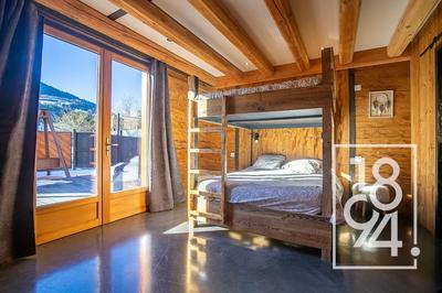 Maison - 328 m² - 11 pièces