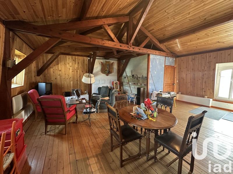 Maison - 258 m² - 8 pièces