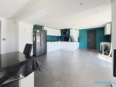 Maison ancienne - 245 m² - 8 pièces