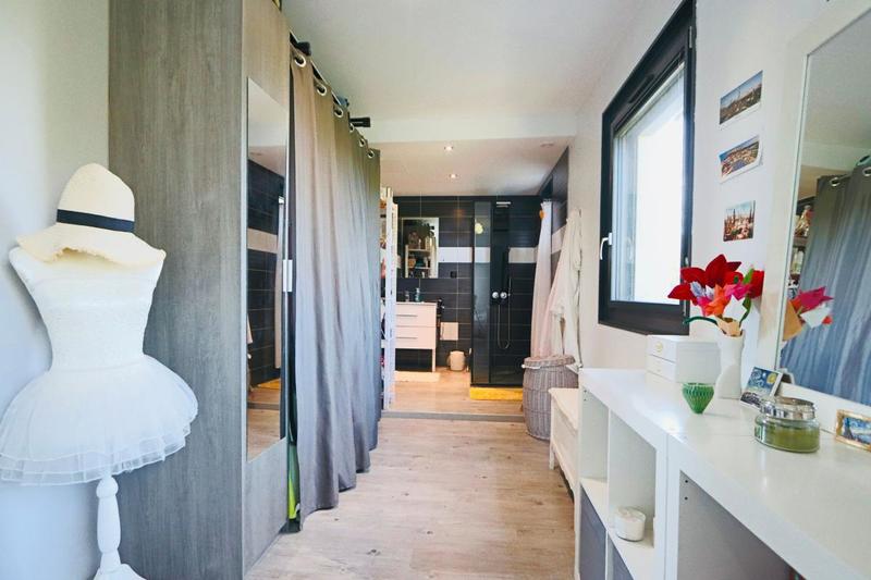 Maison - 210 m² - 7 pièces