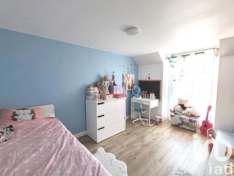 Maison - 210 m² - 7 pièces