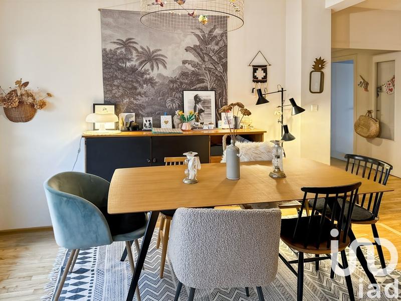 Appartement - 120 m² - 5 pièces