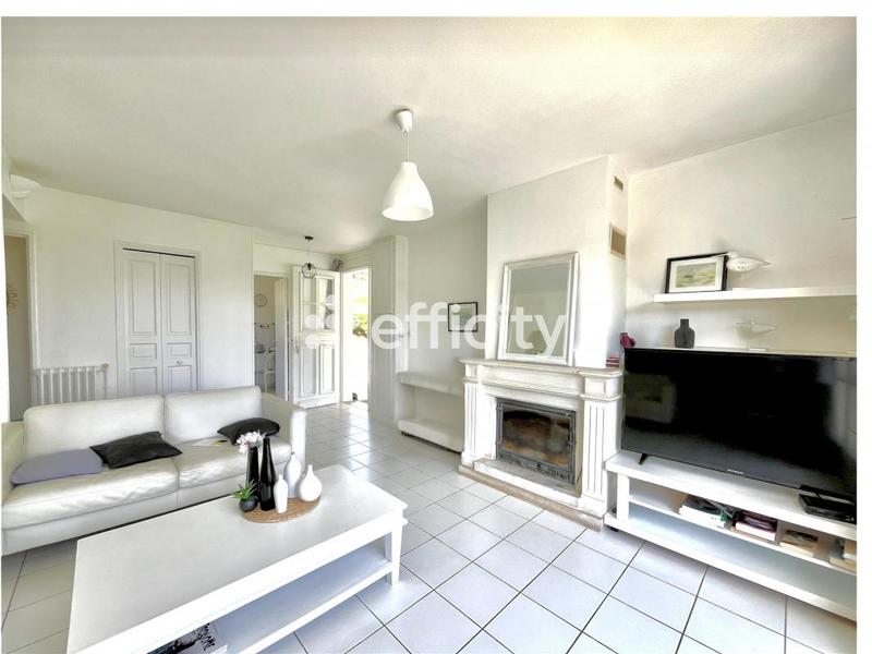 Maison - 140 m² - 7 pièces