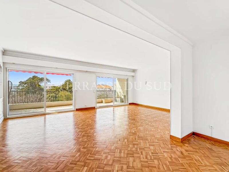 Appartement - 136 m² - 4 pièces