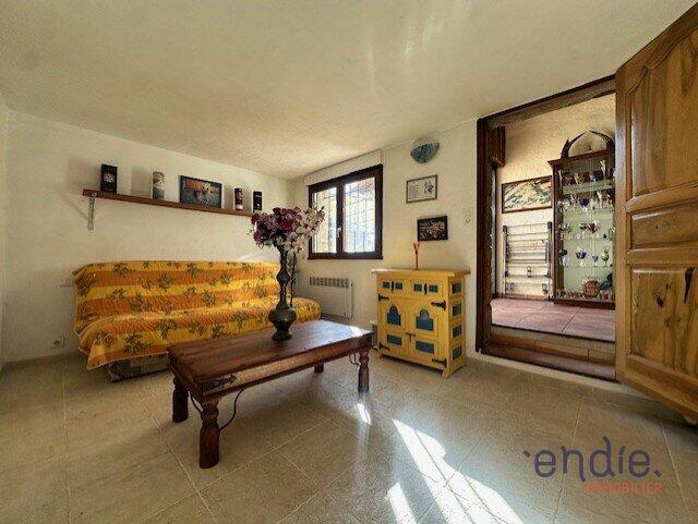 Maison - 185 m² - 8 pièces