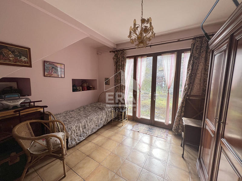 Maison - 194 m² - 11 pièces