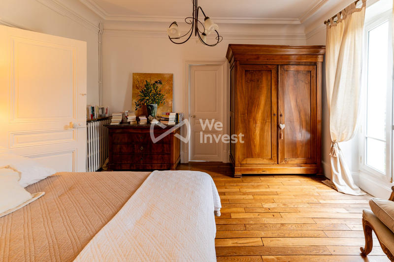 Maison - 195 m² - 9 pièces