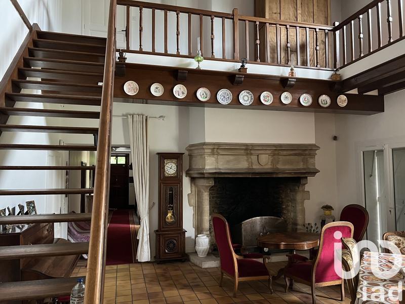 Maison - 315 m² - 13 pièces