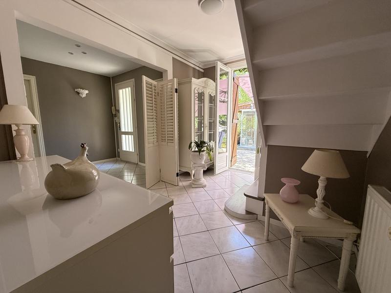 Maison traditionnelle - 164 m² - 7 pièces