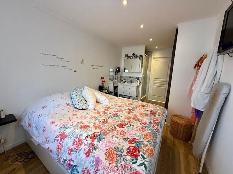 Appartement - 97 m² - 5 pièces