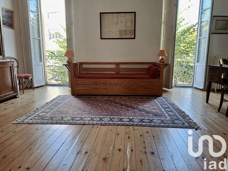 Maison - 280 m² - 8 pièces