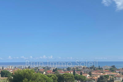 Appartement - 99 m² - 4 pièces